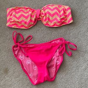 WOMAN’s VICTORIA’s Secret Bikini Swimsuit SIZE M